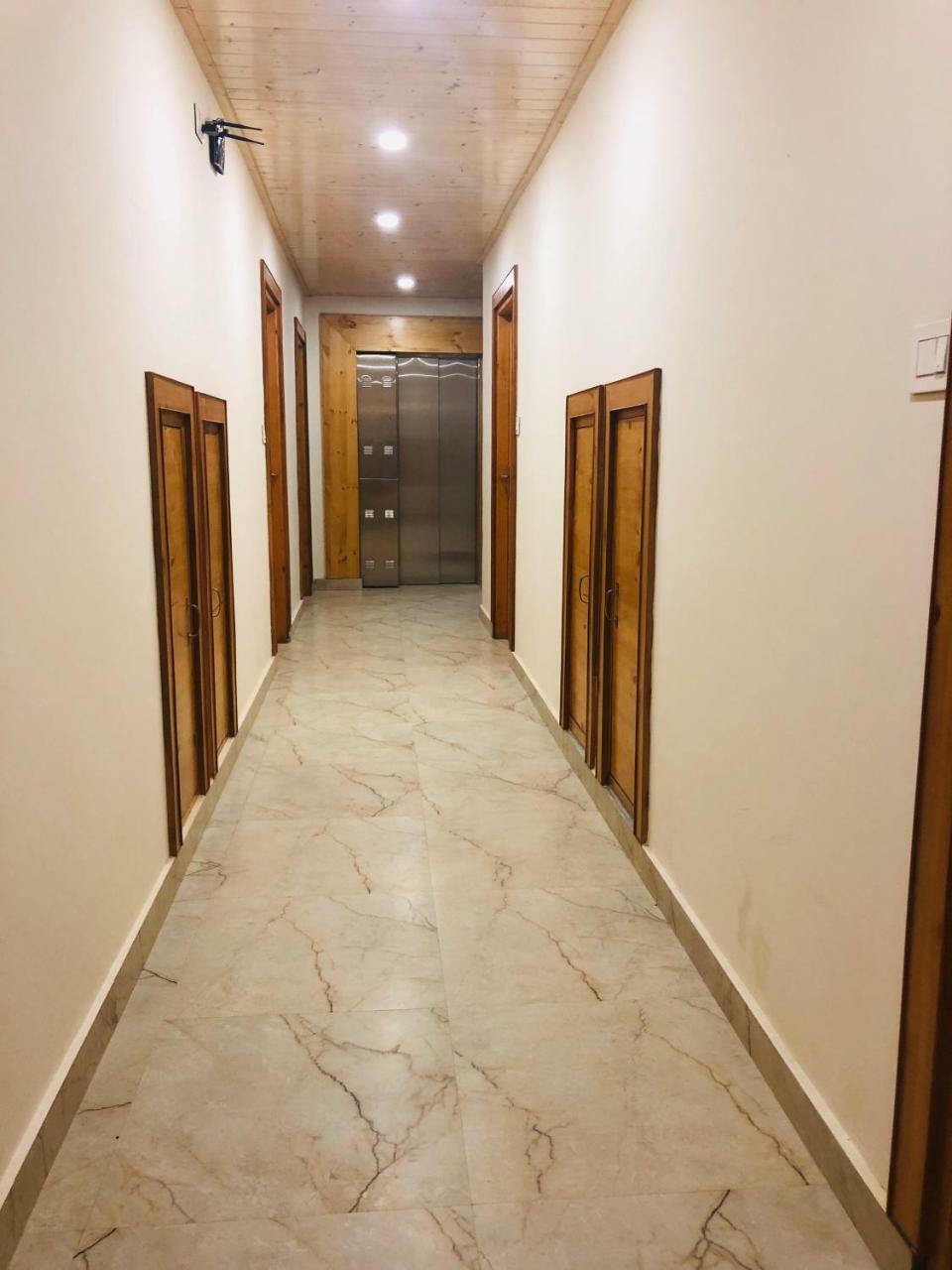 Hotel Pashmina Manāli Exteriér fotografie