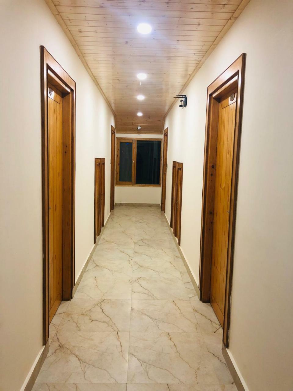 Hotel Pashmina Manāli Exteriér fotografie